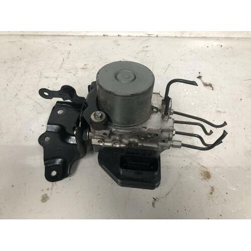 Toyota COROLLA ABS Modulator ZRE152 03/07-09/12