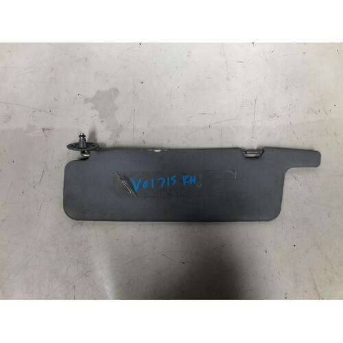 Toyota Hilux Right Sun Visor RZN174 09/1997-10/2001