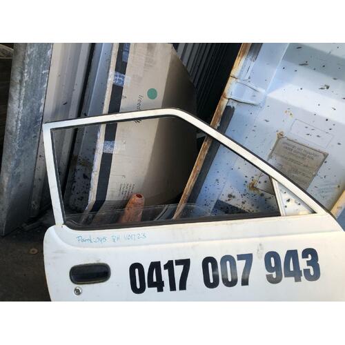 Toyota Townace Right Front Door Glass YR39 04/1992-12/1996