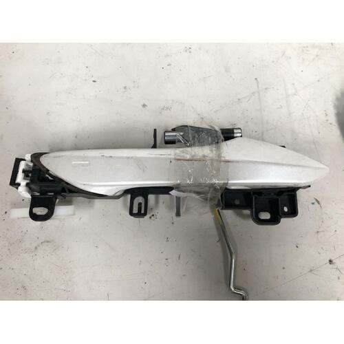 Lexus RX450H Left Front Outer Door Handle GYL25 10/2015-Current