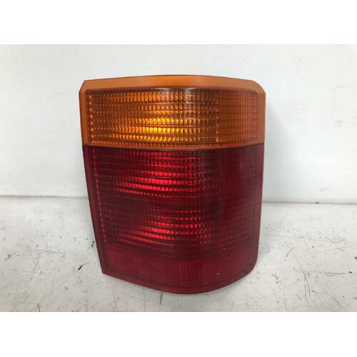 Land Rover RANGEROVER Right Tail Light 05/95-05/02