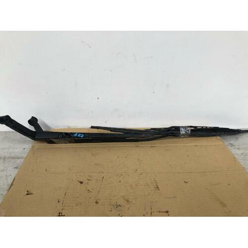 Toyota Corolla Wiper Arms ZZE122 12/2001-06/2007