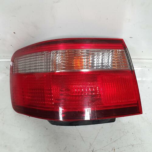 Toyota CAMRY Left Tail Light SK20 Wagon 08/97-08/02