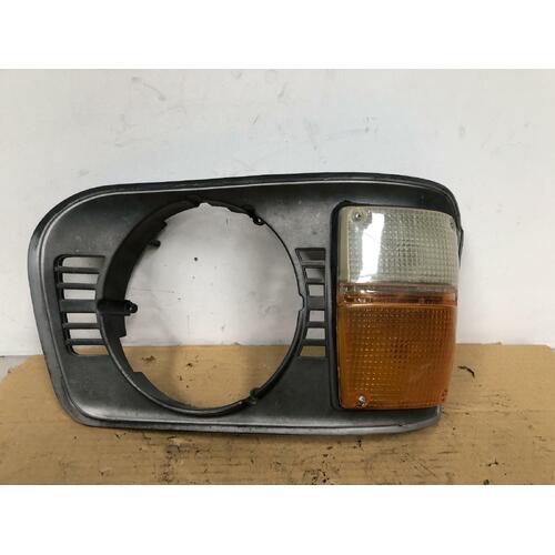 Toyota Hiace Left Head Light Surround with Corner Light RH11 05/1977-01/1983