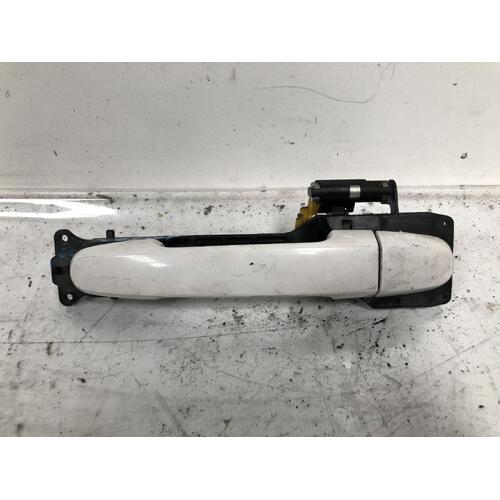 Toyota Corolla Left Front Outer Door Handle ZRE152 03/2007-10/2013