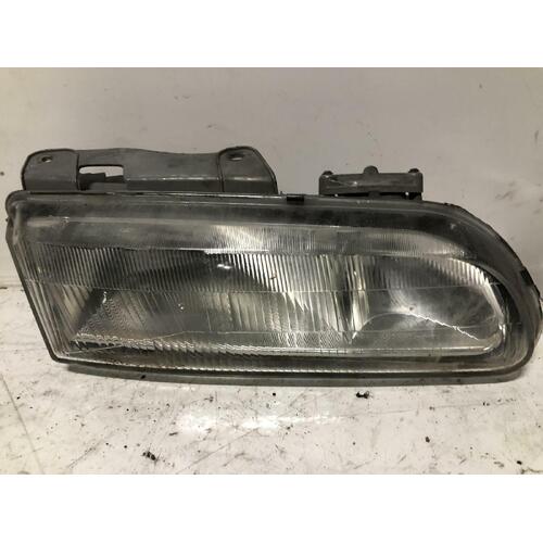 Holden Commodore Right Head Light VS 04/1995-01/2001