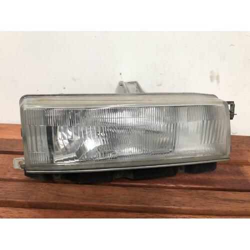 Toyota COROLLA Right Head Light AE92 06/89-08/94 Sedan/ Hatch