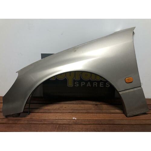 Lexus GS300 Left Guard 10/97-12/04