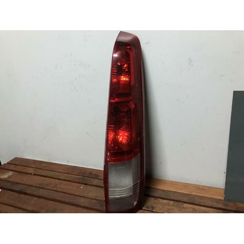 Nissan XTRAIL Right Tail Light T30 ST/ST-R/Ti 10/01-10/03