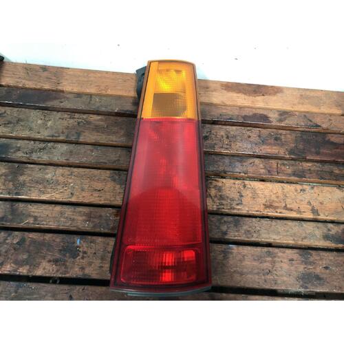 Honda CR-V Right Tail Light RD1 12/1995-11/2001