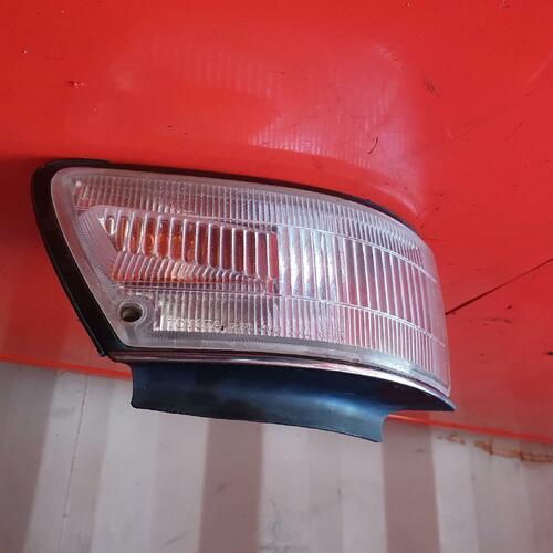 Toyota Corolla Right Corner Light AE92 06/1989-06/1991