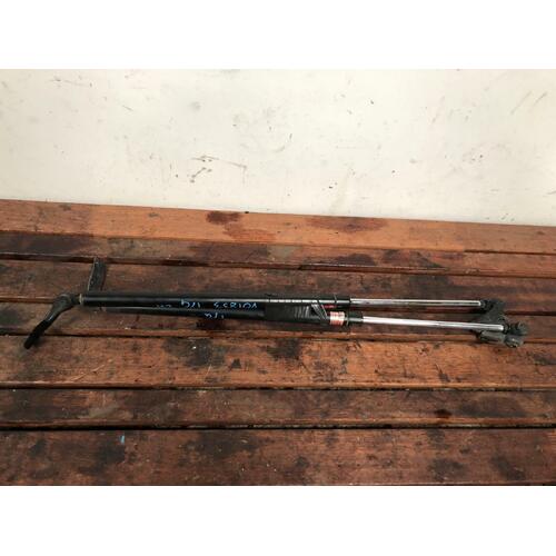 Toyota Tarago Tailgate Struts ACR30 06/2000-02/2006