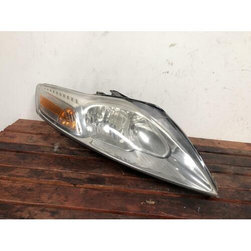 Ford Mondeo Right Head Light MA 10/2007-12/2014