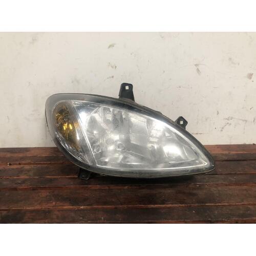 Mercedes VITO Right Head Light 639 04/04-01/11