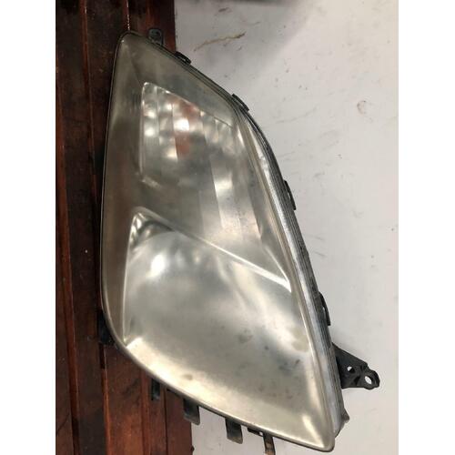 Toyota PRIUS Right Head Light NHW20 10/03-11/05 