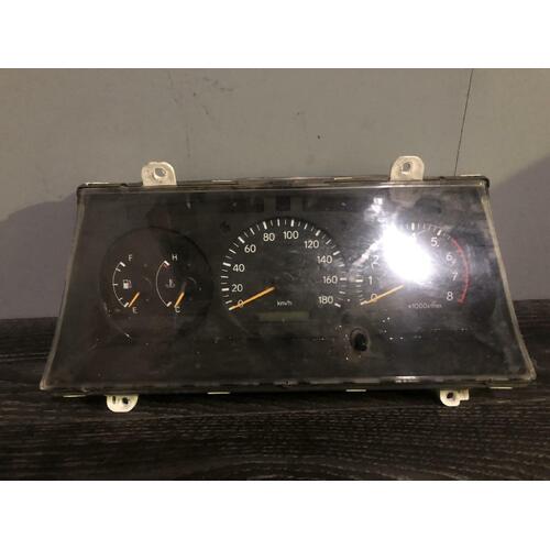 Toyota HIACE Instrument Cluster SBV RCH12 10/95-02/04 