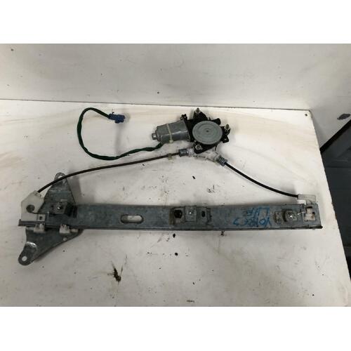 Toyota Avalon Left Front Window Regulator MCX10 07/2000-06/2005