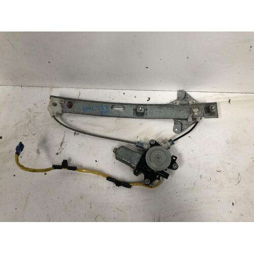 Toyota Avalon Left Rear Window Regulator MCX10 07/2000-06/2005