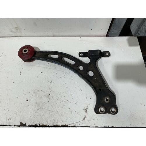 Toyota Camry Right Front Lower Control Arm MCV20 08/1997-08/2002