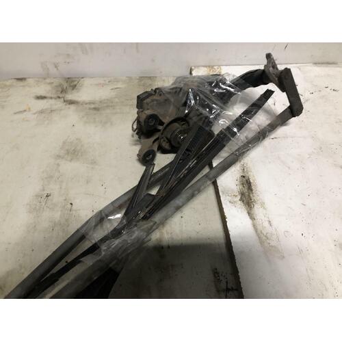 Toyota LANDCRUISER Wiper Motor 80 SERIES Front 05/90-08/92