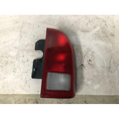 Suzuki Grand Vitara Right Tail Light SQ 04/1998-07/2005