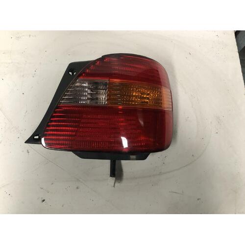 Lexus GS300 Right Tail Light JZS160 10/1997-09/2000