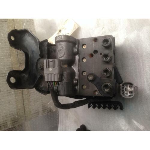 Toyota Celica ABS Pump / Module ST205 07/1993-05/1996