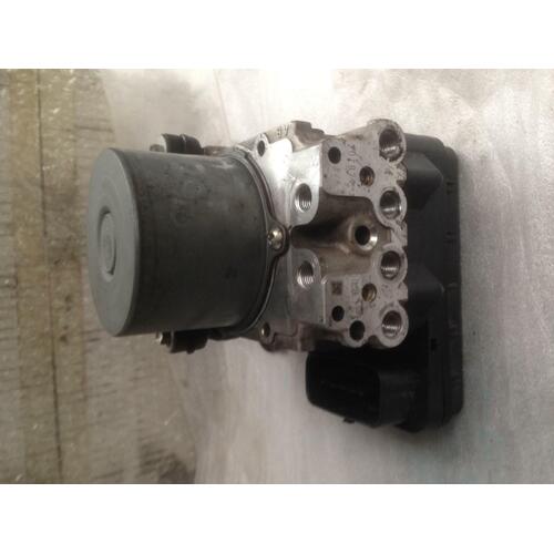 Toyota RAV4 ABS Pump / Module GSA33 11/2005-12/2012