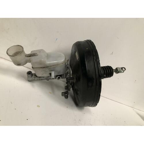 Toyota Hilux Brake Booster with Master Cylinder TGN16 03/2005-08/2015