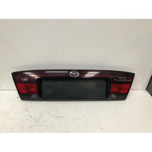 Toyota Sprinter Tailgate Garnish AE102 05/1994-06/1996