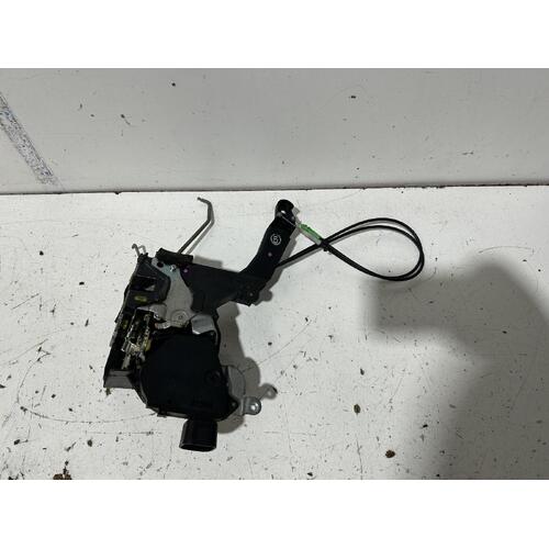 Toyota Avensis Left Front Door Lock Mechanism ACM21 12/2001-12/2010