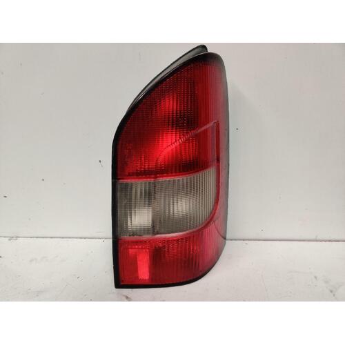 Mercedes MB140 Right Tail Light 11/99-12/04