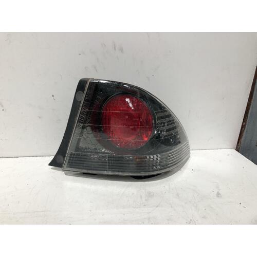 Lexus IS200 Right Tail Light GXE10 01/1998-10/2005