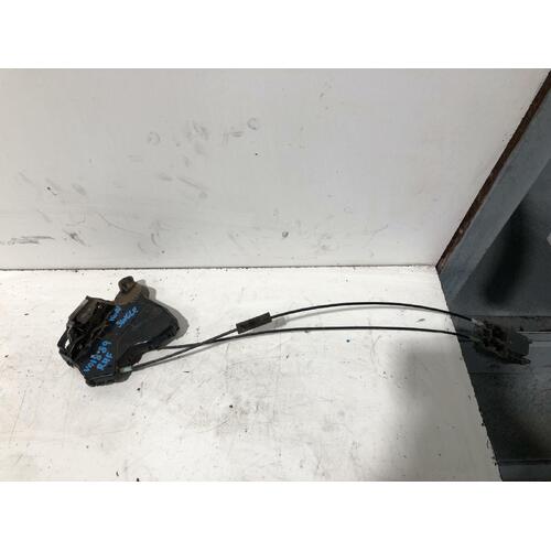 Toyota HILUX RIght Front Door Lock Mechanism 03/05-08/15