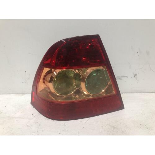 Toyota COROLLA Left Tail Light ZZE122 Sedan 04/04-06/07