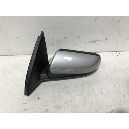 Holden COMMODORE Left Door Mirror VY1-VZ 10/02-09/07 