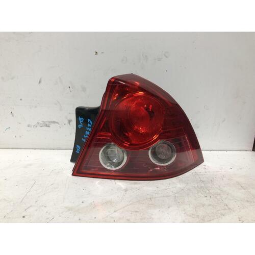 Holden COMMODORE Right Tail Light VZ Sedan S/SV6 08/04-06/06