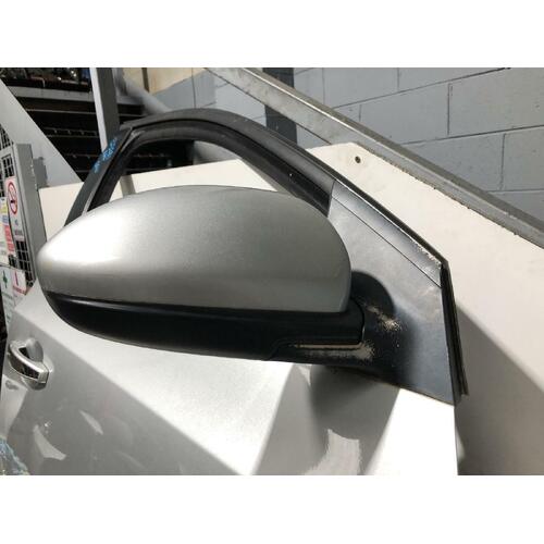 Holden Cruze Right Door Mirror JG JH 03/09-01/17