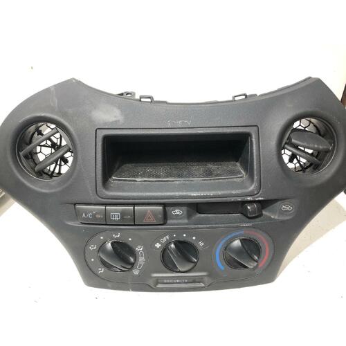 Toyota ECHO Heater & A/C Controls NCP10 10/99-09/05 