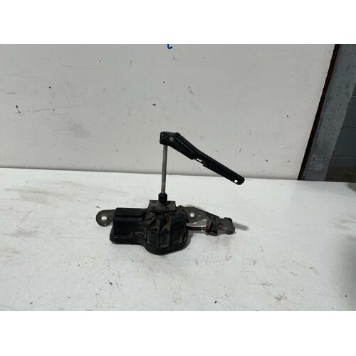 Saab 9 3 Left Head Light Wiper Motor and Arm 06/1998-09/2002