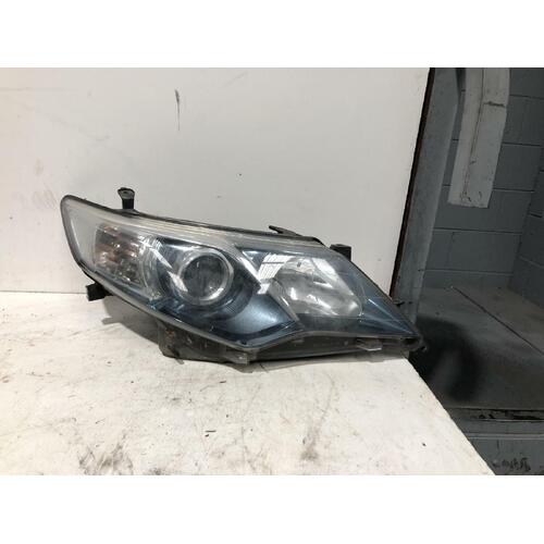 Toyota Camry Right Headlight AVV50 Hybrid 03/12-07/13