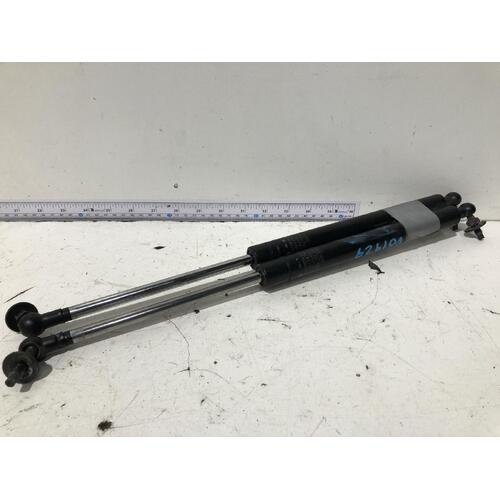 Toyota Landcruiser Tailgate Struts UJZ100 12/1998-10/2007