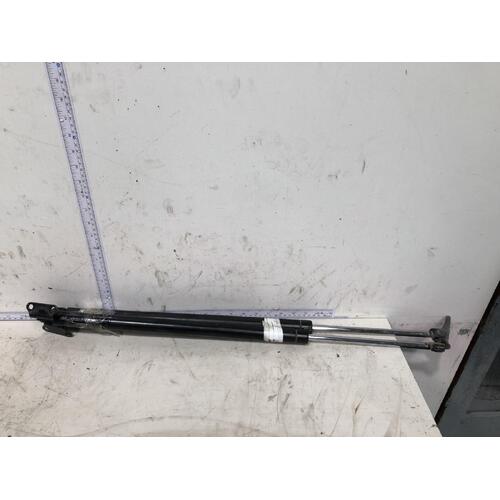 Toyota Hiace Tailgate Struts RZH103 11/1989-12/2004