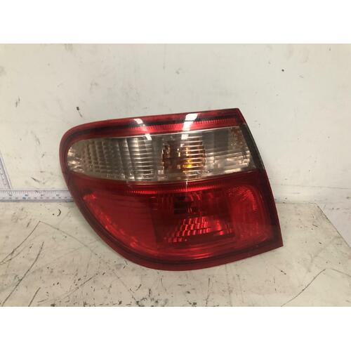 Nissan PULSAR Left Taillight N16 SI Sedan 07/00-07/03