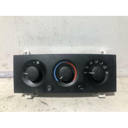 Jeep GRAND CHEROKEE Heater & A/C Controls WJ-WG 06/99-06/05