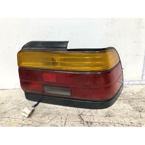 Toyota COROLLA Right Taillight AE101 Sedan 05/92-10/99