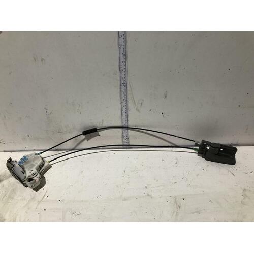 Toyota Hilux Left Front Door Lock Mechanism TGN16 03/2005-08/2015