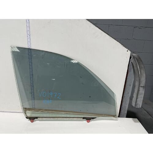 Toyota RAV4 Right Front Door Glass ACA23 07/2000-10/2005