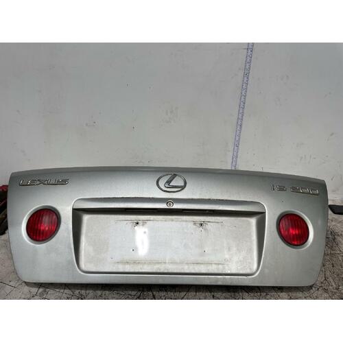 Lexus IS200 Bootlid 01/98-10/05