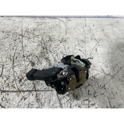 Toyota Camry Right Front Door Lock Mechanism SXV20 08/1997-08/2002